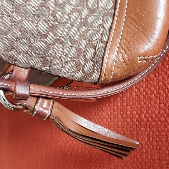 Coach VINTAGE Signature Canvas Wristlet, VGUC - Picture 2 of 7